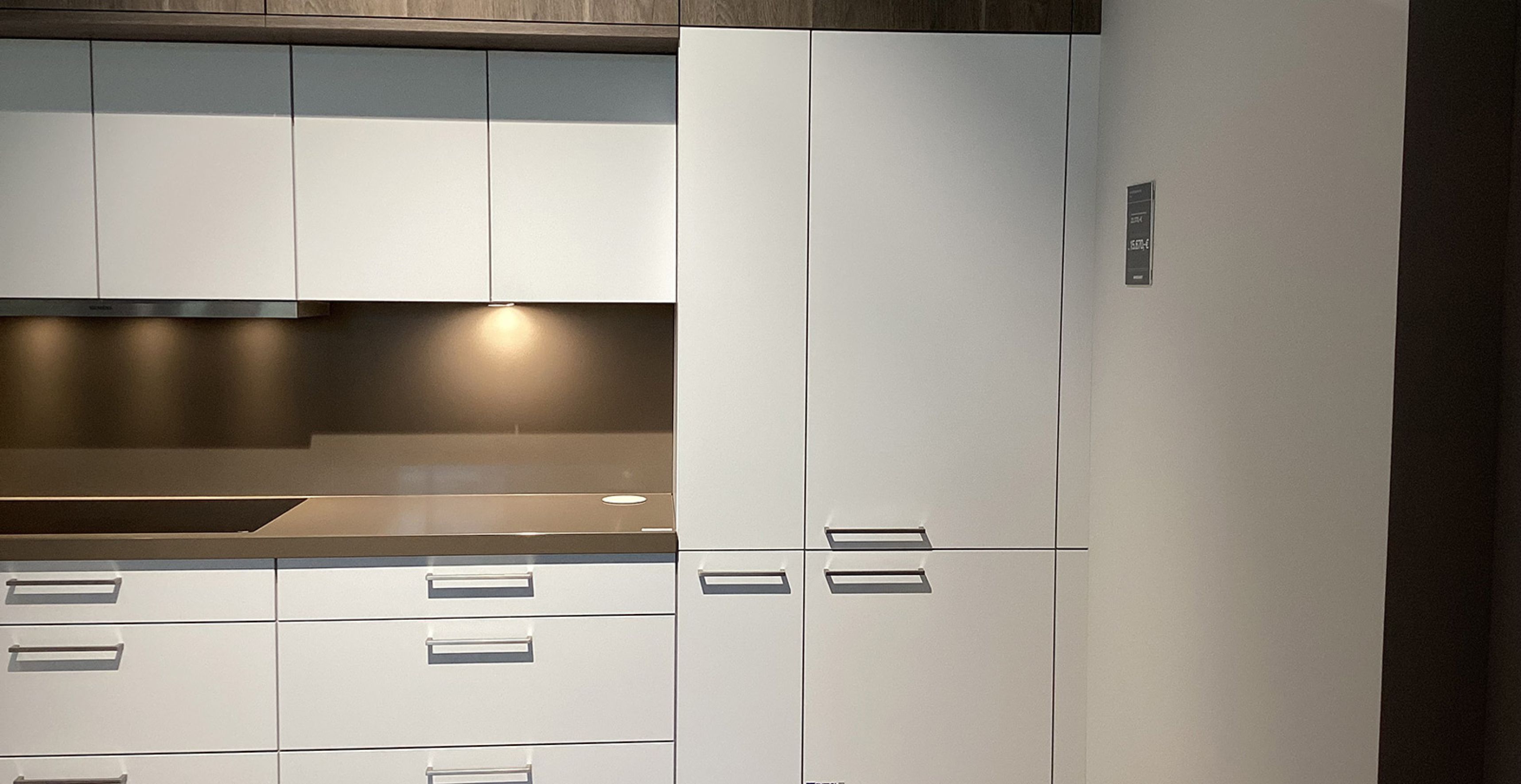 KN03-Kühl,--Gefrierkombi-Siemens-geschlossen.jpg