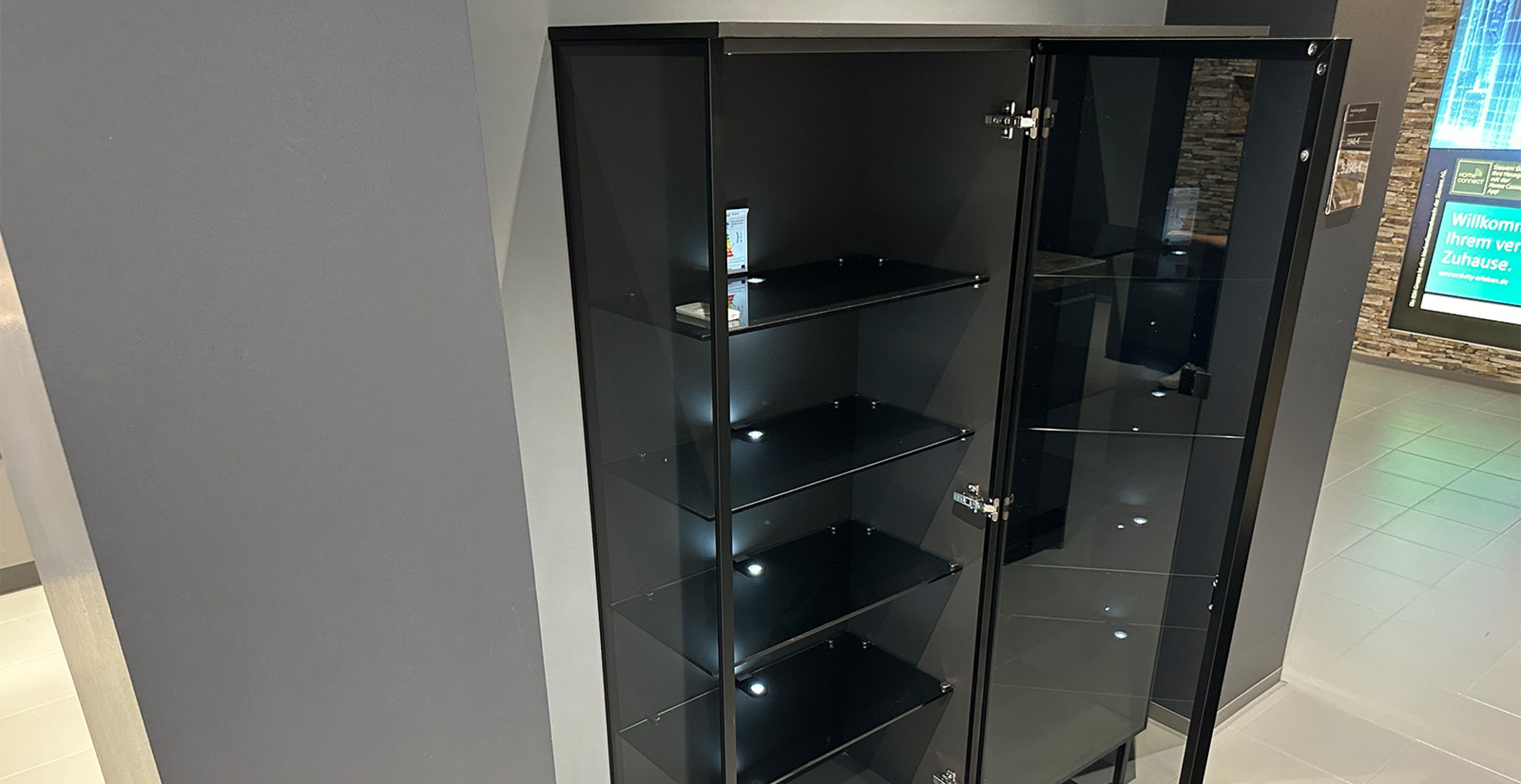 STP22_Vitrine-offen.jpg