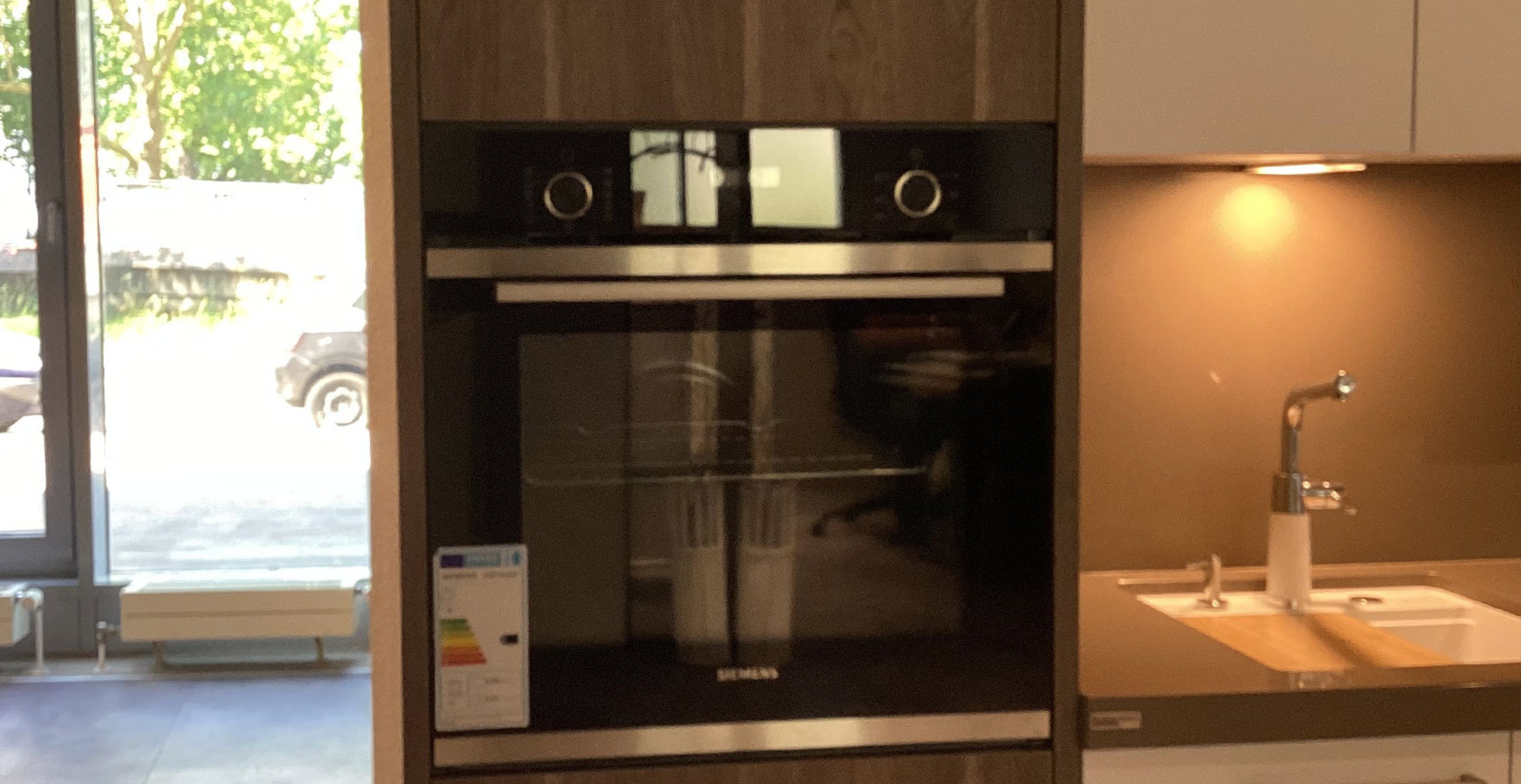 KN03-Backofen-Siemens-geschlossen.jpg