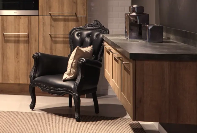 Schwebendes Sideboard