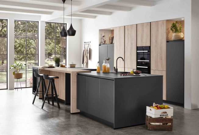 Moderne Holzküche