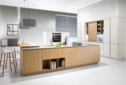 Marquardt Küchen: Küche Mit Insel Und Holz
